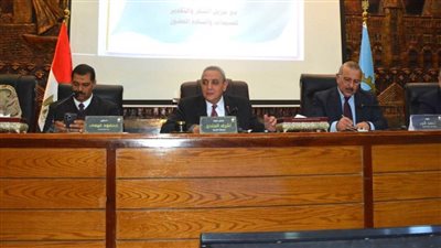  بالصور.. محافظ الغربية يحذر رؤساء المدن من التقصير ويشدد على المتابعة الميدانية