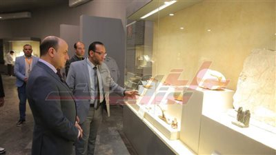 محافظ كفر الشيخ يتفقد متحف الآثار
