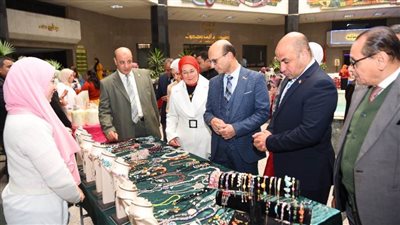 رئيس جامعة أسيوط يشهد افتتاح ملتقى 