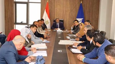 محافظ دمياط يبحث استثمار موقع مصنع (إدفينا) بمدينة عزبة البرج