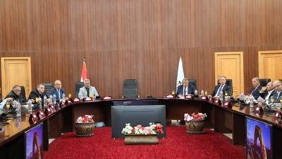 محافظة البحر الأحمر والمنطقة الاقتصادية للمثلث الذهبي يبحثان تنفيذ عدة مشروعات