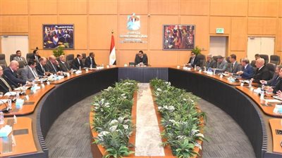 وزير الإسكان يتابع المشروعات التي تنفذ ضمن المبادرة الرئاسية حياة كريمة