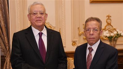 عاجل.. رئيس مجلس النواب يلتقي نقيب الأطباء لمتابعة تطورات مشروع قانون المسئولية الطبية