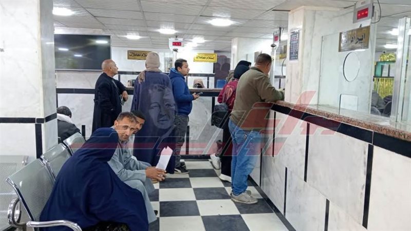 توافد المواطنين