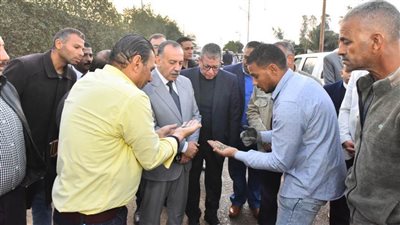 محافظ أسيوط يواصل متابعة سير العمل بمصنع تدوير المخلفات بقرية إسكندرية التحرير