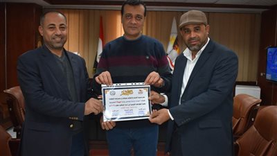 خدمة المواطنين بتعليم سوهاج تحقق معدل إنجاز ١٠٠٪ بمنظومة الشكاوى الحكومية 