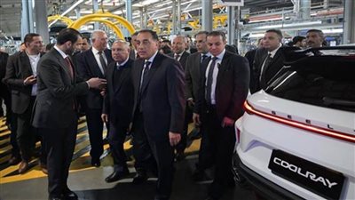 مدبولي يشيد بنسبة المكون المحلي في تصنيع السيارات.. ويؤكد: هناك فرصة لزيادتها خلال الفترة القادمة