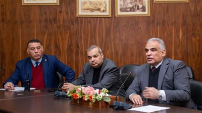 جامعة طنطا تناقش مقترحات تحديث الخطط الأمنية للمسارات والمنشآت