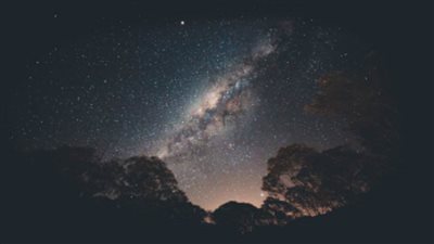 غدا.. 3 ظواهر فلكية ساحرة تزين السماء وتشاهد بالعين المجردة