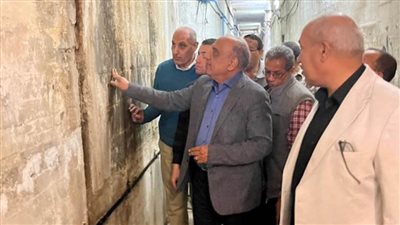   وزير الكهرباء والطاقة المتجددة يتفقد محطة توليد كهرباء السد العالي 