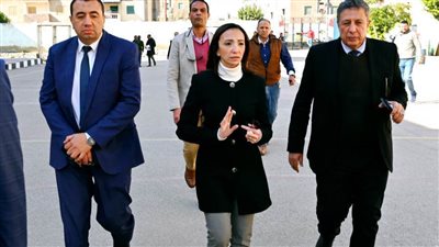 بالصور.. محافظ البحيرة تتفقد سير الامتحانات بعدد من اللجان بكفر الدوار 