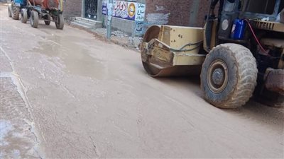 رصف 5700م بعزبة خالد بكفر الدوار ضمن الخطة الاستثمارية