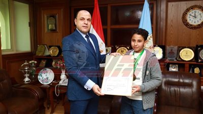 تكريم عبدالرحمن سعيد لفوزه بذهبية بطولة الجمهورية للكاراتيه لذوي الهمم