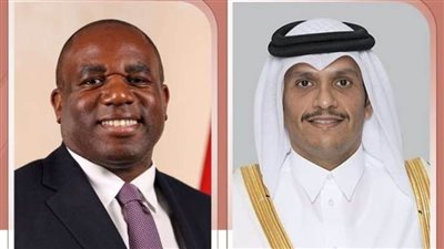 وزيرا خارجية قطر وبريطانيا يبحثان تطبيق وقف إطلاق النار في غزة بشكل كامل