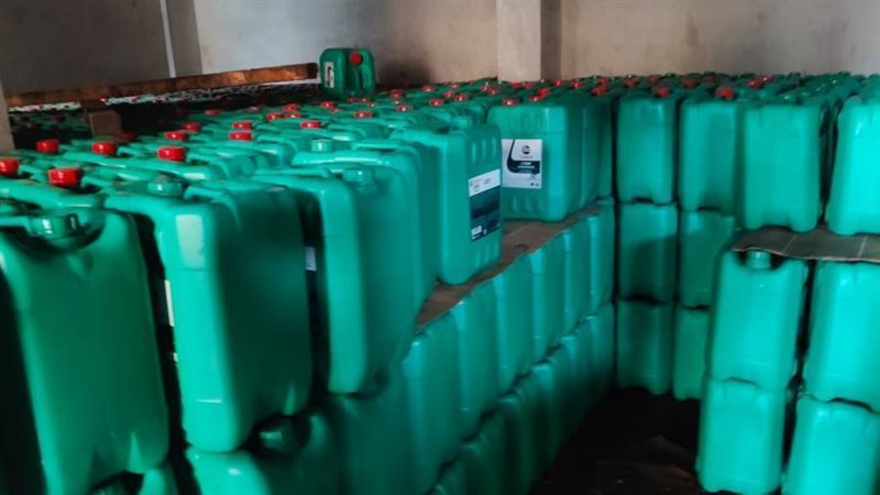 جانب من زيوت السيارات