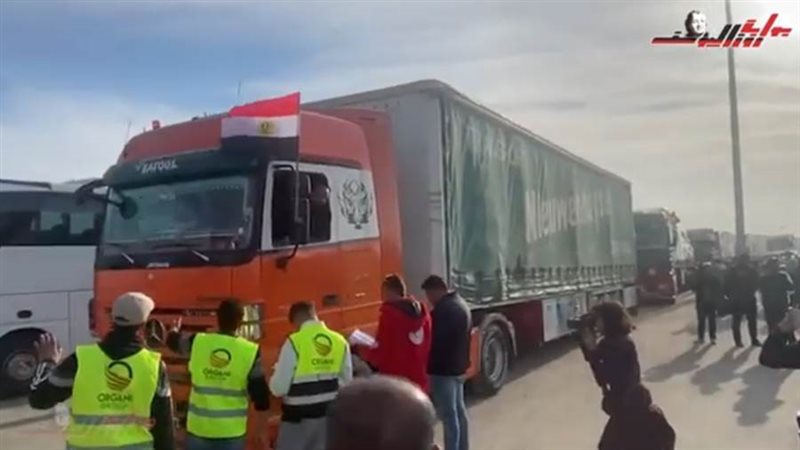 دخول شاحنات المساعدات