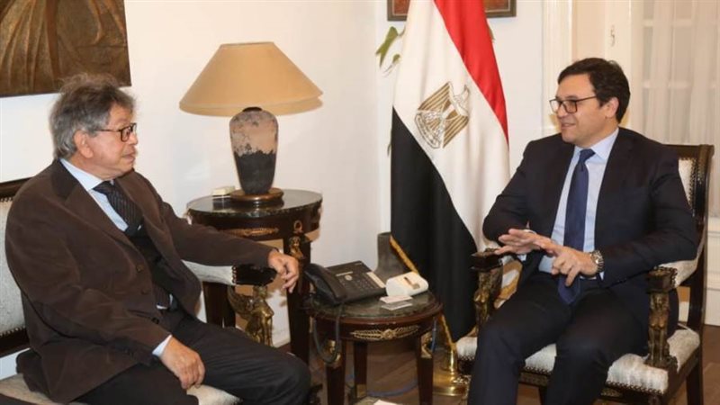 وزير الثقافة مع رئيس