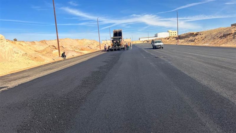 جانب من أعمال الرصف