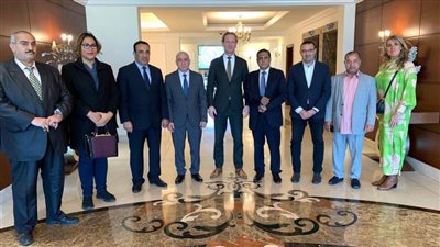 رئيس الملاكمة العالمي يزور المدينة الرياضية بالعاصمة الإدارية 