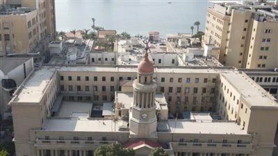 مستشفيات قصر العيني ترفع حالة الطوارئ لاستقبال المرضى والمصابين من قطاع غزة