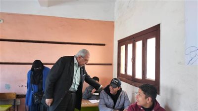 وكيل تعليم القليوبية يتابع سير امتحانات الشهادة الإعدادية في بنها