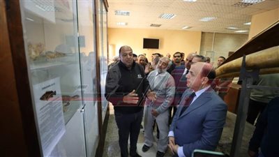 محافظ كفر الشيخ يتفقد متحف وأكواريوم محطة بحوث الثروة المائية ببلطيم