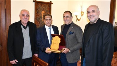 الجزيرة يحتفي برئيس الملاكمة العالمية والمصرية