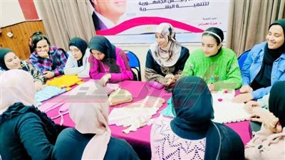 تعليم الكروشيه لعضوات أندية الفتاة بكفر الشيخ