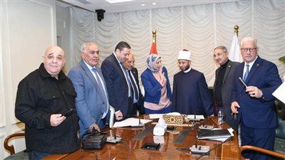 وزير الاوقاف يستقبل أعضاء مجلس النواب 