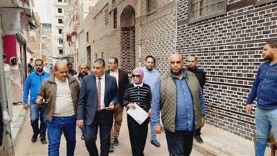 شاهد.. سكرتير مساعد البحيرة يتابع تطوير الشوارع التراثية وميادين رشيد