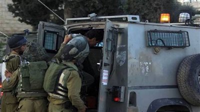 الاحتلال الاسرائيلي يعتقل 25 فلسطينيا من الضفة