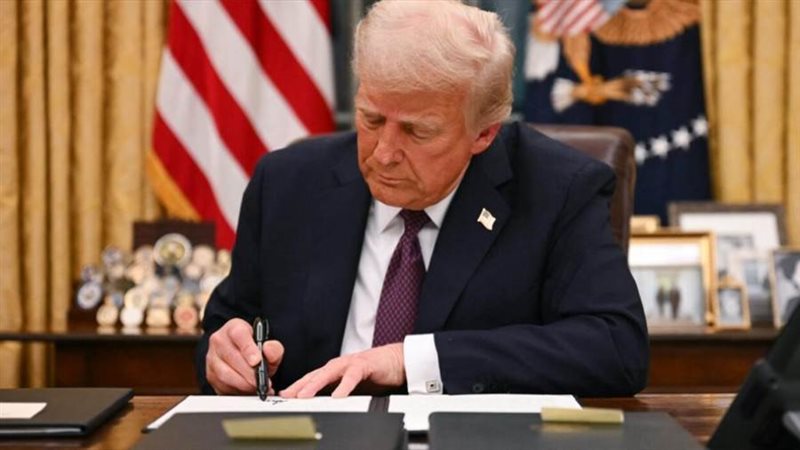 الرئيس الأمريكي دونالد