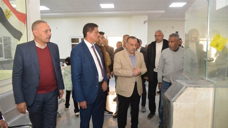 محافظ أسيوط يتفقد