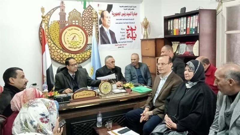 وكيل الوزارة داخل