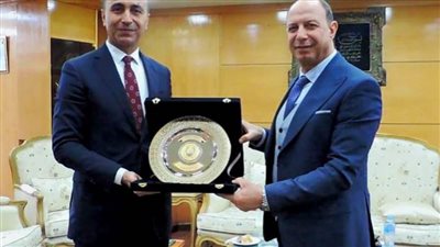 رئيس جامعة دمنهور يهنئ مديرالأمن والقيادات الأمنية بالبحيرة بمناسبة الذكرى الـ73 لعيد الشرطة