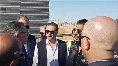 محافظ البحر الأحمر يتفقد الممشى السياحي بمجاويش 