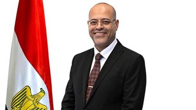 وزارة العمل: الإيقاف والتحقيق مع مفتش و 2 موظفين طلبوا رشوة في الإسكندرية 