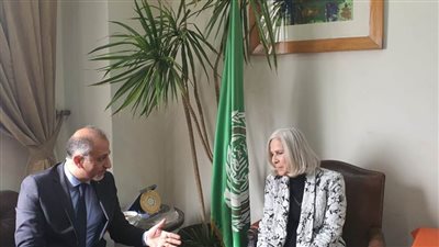العكلوك يلتقي بالسفيرة هيفاء لبحث إيصال المساعدات الإغاثية لغزة