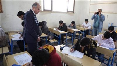 انهيار وبكاء طلاب الشهادة الإعدادية بالشرقية لصعوبة امتحان العلوم