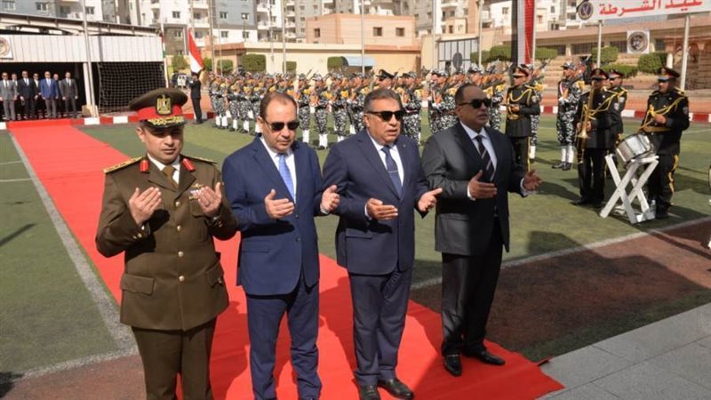 قراءة الفاتحة أمام