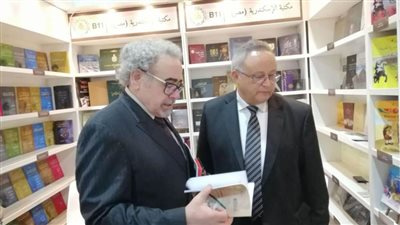 أمين عام اتحاد الأدباء والكتاب العرب يشارك في افتتاح معرض الكتاب