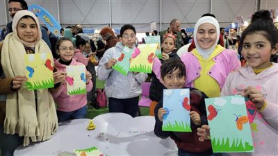 الثقافة تكرم مسيرة الشاعر طاهر البرنبالي بجناح الطفل بمعرض الكتاب