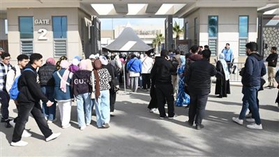 الجمهور يتوافد على زيارة معرض الكتاب في ثاني أيام نشاطه الثقافي