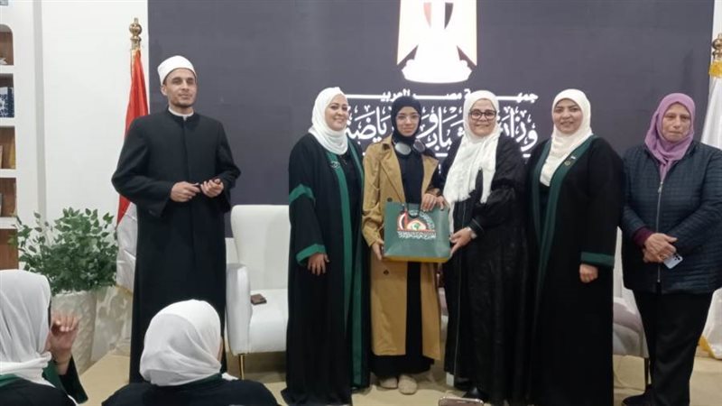 الحضور في الندوة