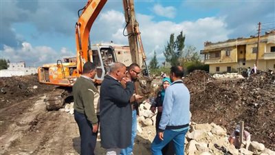 لترشيد استهلاك مياه الري.. تبطين ترعة بويط بالرحمانية بتكلفة 7 ملايين جنيه.. صور