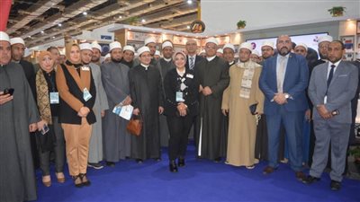 50 إمامًا من 