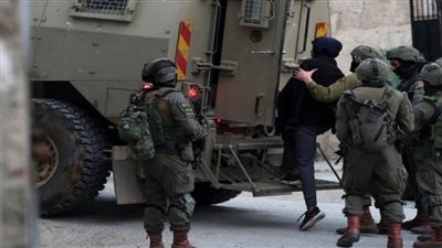 الاحتلال يعتقل مواطنة من بلدة بيت عوا