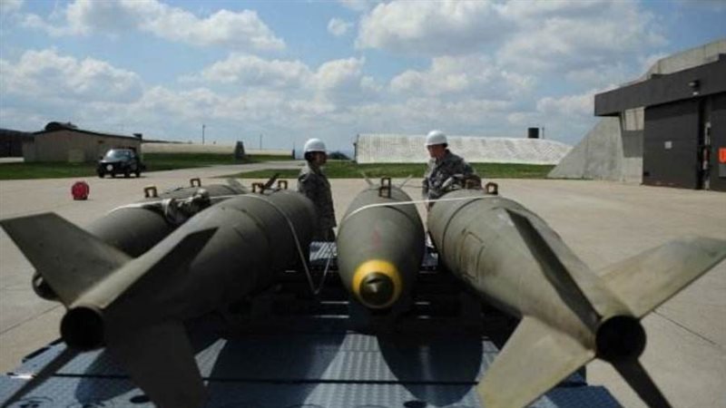 قنابل أمريكية