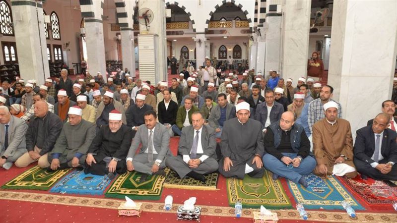 محافظ أسيوط يشهد