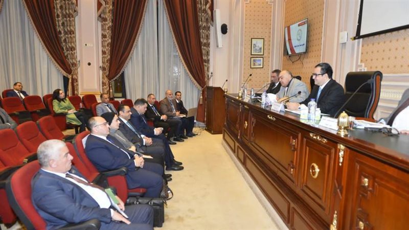 جانب من إجتماع لجنة